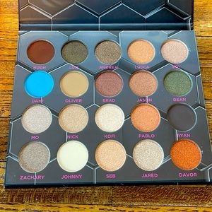 Beebeauty BARBARELLA PALETTE. NEW!